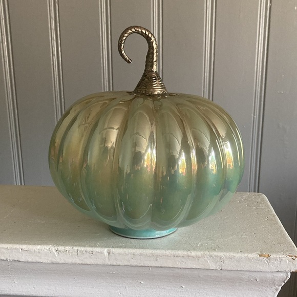 11”Handmade in India- LED Light Up- OMBRE Glass Decorative Pumpkin w/ Metal Stem - Picture 3 of 17